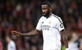 ПСЖ подготвува понуда за Рудигер