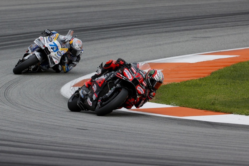 Априлија доминираше во Валенсија – Бецеки прв, Фернандез втор