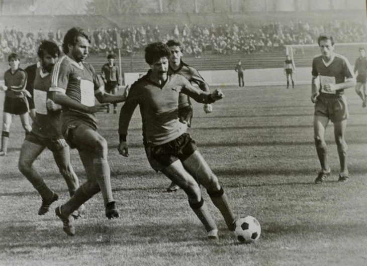 Почина легендата на македонскиот фудбал Васил Рингов