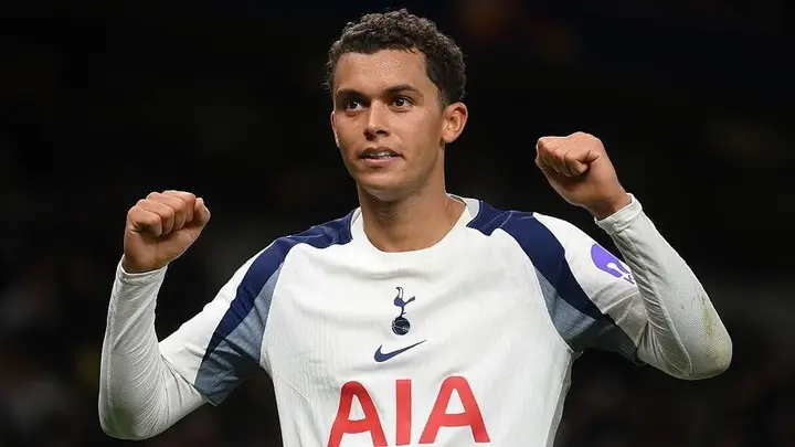 Бренан Џонсон со трансфер во Кристал Палас