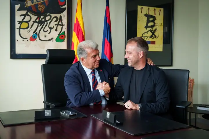 Лапорта му нуди нов договор на Ханси Флик