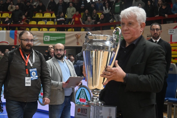 Кошаркарската федерација со признание кон МКК Куманово за извонредната организација на купот