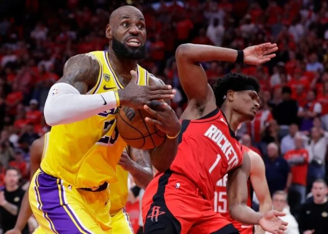 Леброн блескаше во Хјустон, плејоф победи и за Сан Антонио и Бостон